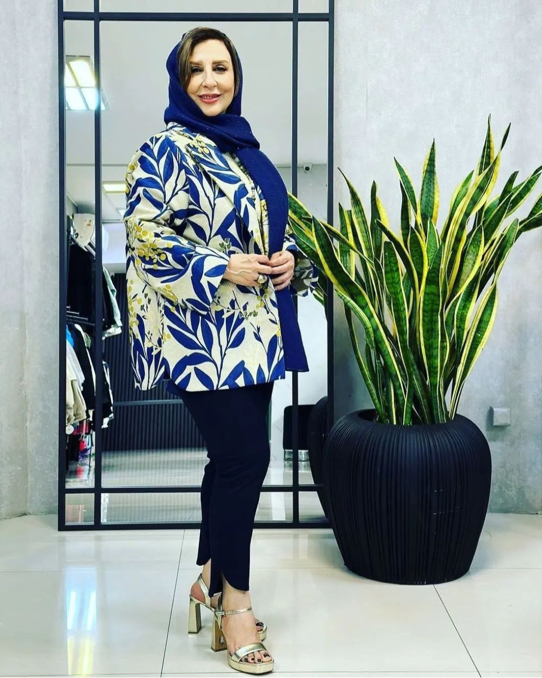 نگاه روز |ژست و چهره جدید مرجانه گلچین سوژه شد