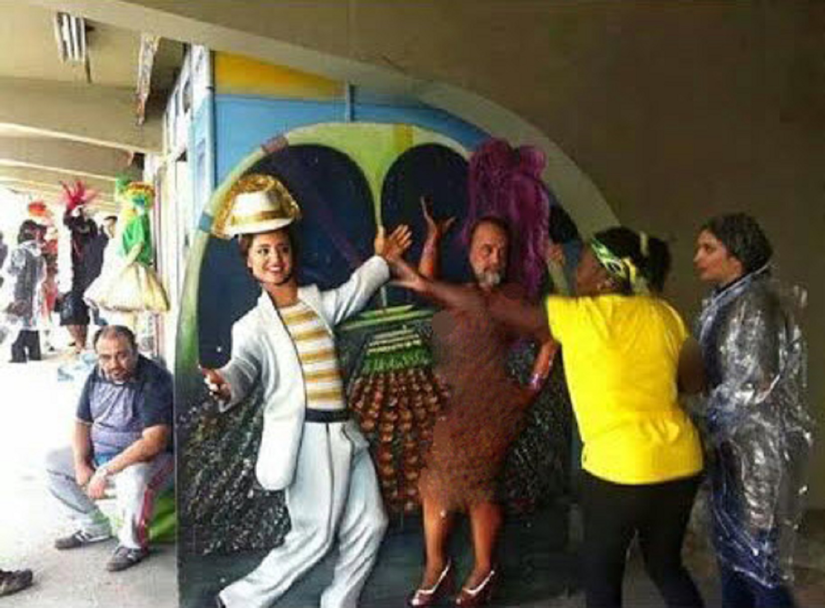 نگاه روز |عکس قدیمی و منشوری نرگس محمدی و شریفی نیا در جام جهانی برزیل! نگاه روز |عکس قدیمی و منشوری نرگس محمدی و شریفی نیا در جام جهانی برزیل!