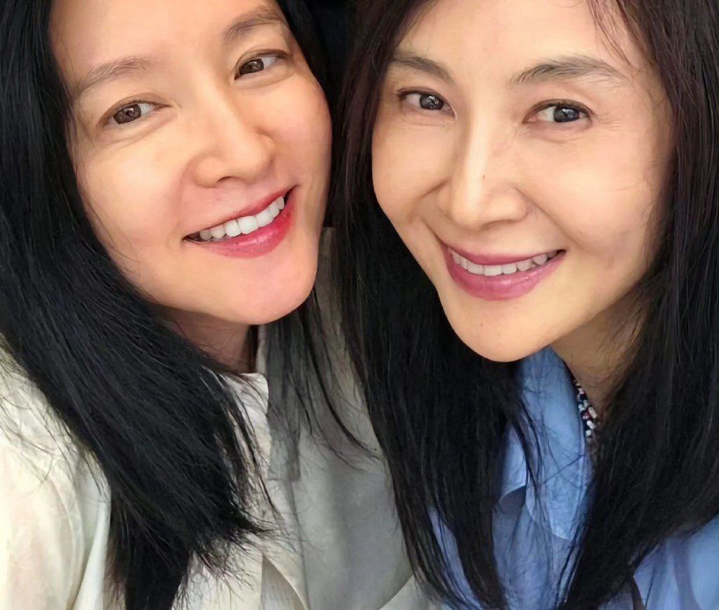 عکس داغ امروز | چهره لی یونگ ئه بازیگر نقش یانگوم در 54 سالگی عکس داغ امروز | چهره لی یونگ ئه بازیگر نقش یانگوم در 54 سالگی