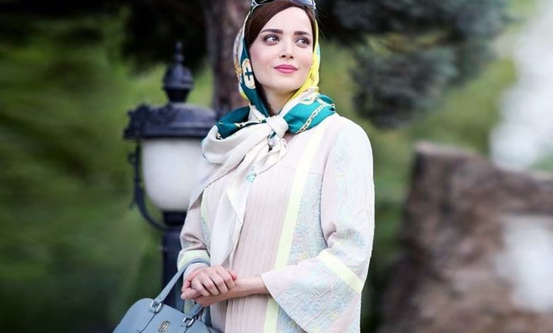 نگاه روز | شتر سواری بهنوش طباطبایی با رخ خیره کننده!