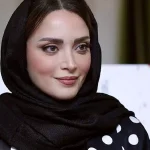 تاریخ وبگردی | تصویری جالب از بهنوش طباطبایی در کنار یک حیوان غول پیکر