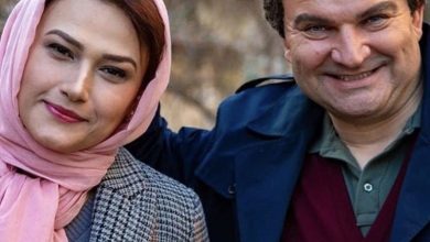 تاریخ وبگردی | ژست کالیفرنیایی لادن مستوفی در کنار یک ساحل بکر