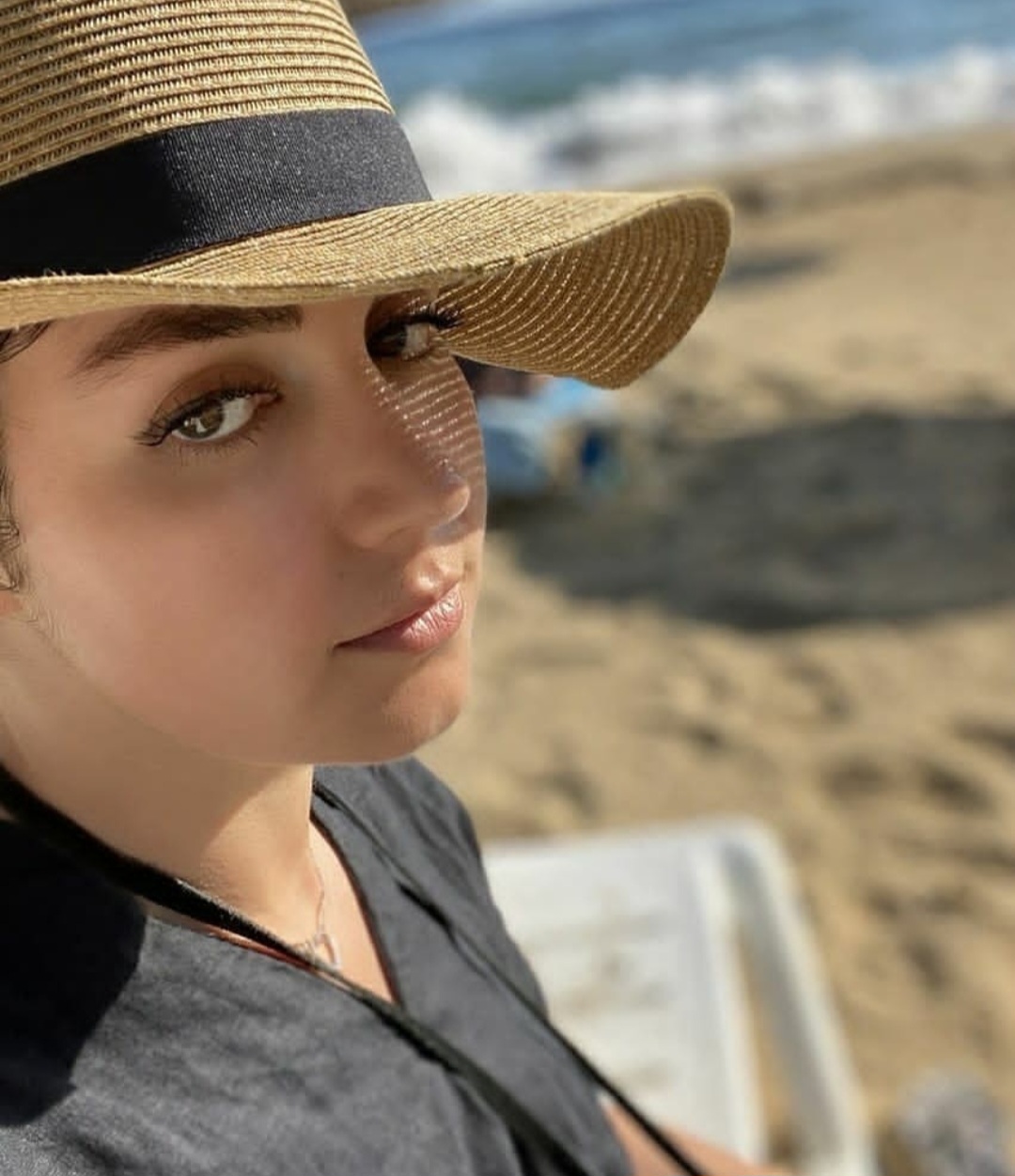 نگاه روز | تصویری از استایل چشمگیر «افسانه پاکرو» بازیگر سریال پیدا و پنهان در 41 سالگی نگاه روز | تصویری از استایل چشمگیر «افسانه پاکرو» بازیگر سریال پیدا و پنهان در 41 سالگی