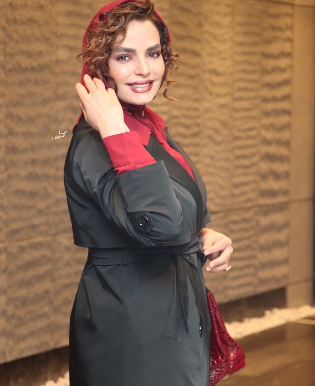 نگاه روز | جلوه گری خاص "سپیده خداوردی" با پالتو خیلی گرونش