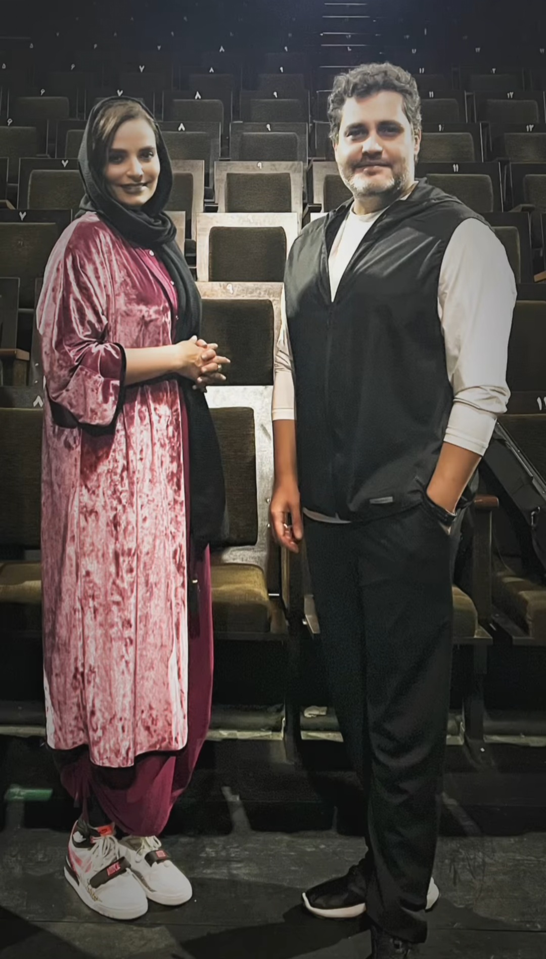 نگاه روز | تغییر چهره سپیده خداوردی با ظاهری جدید در پشت صحنه تئاتر