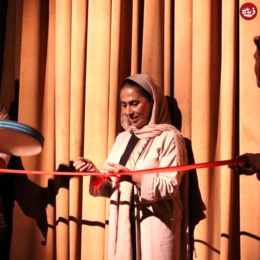 honarhall-theater_1722327953_3423457463577653345_38531808674_11zon honarhall.theater_1722327953_3423457463577653345_38531808674_11zon