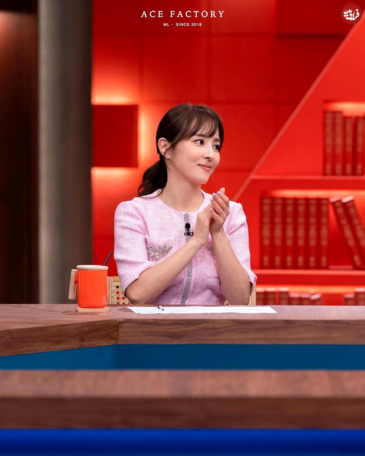 underhiswings2016_1719733950_3401697388774607931_2271787276 underhiswings2016_1719733950_3401697388774607931_2271787276