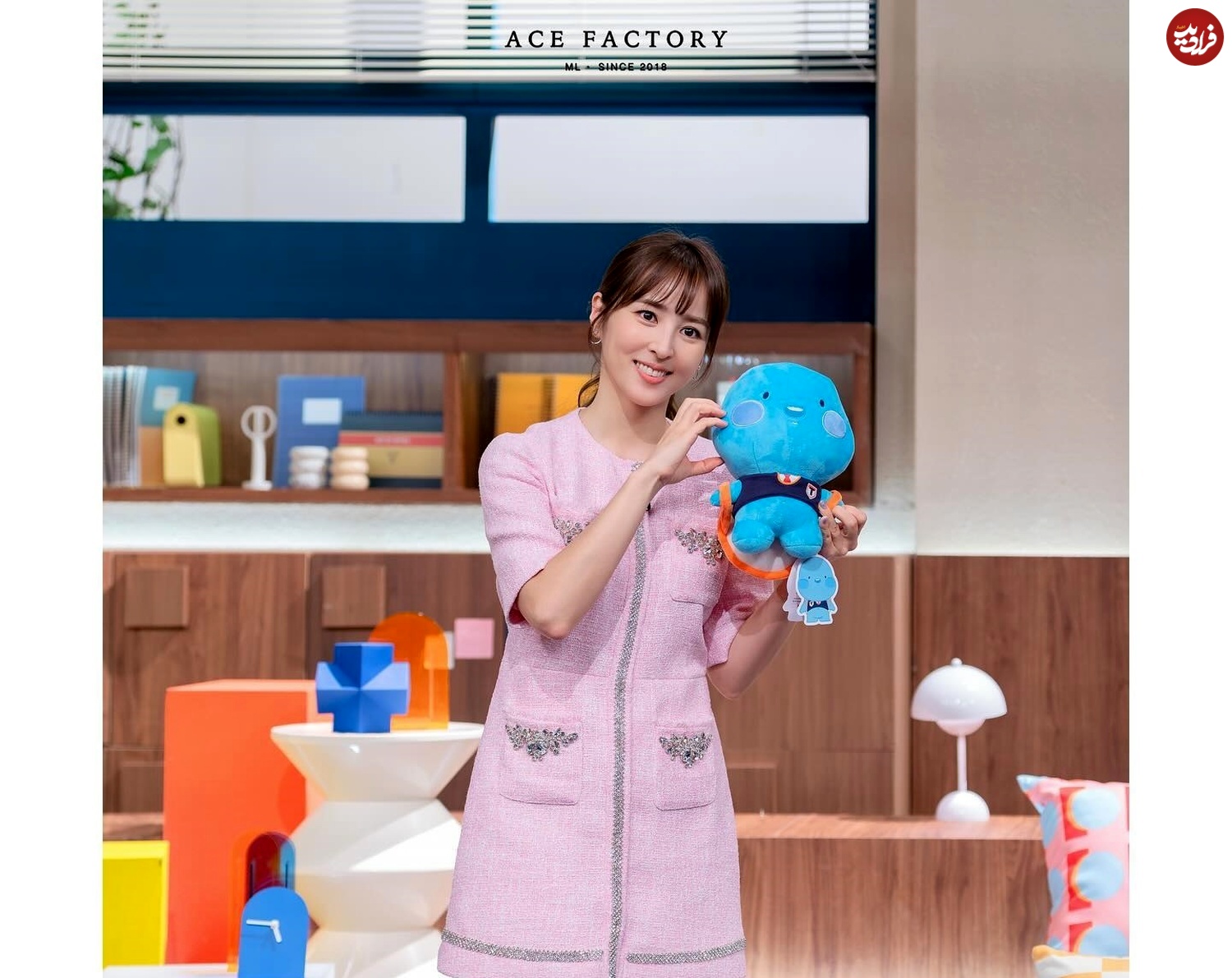 underhiswings2016_1719733950_3401697388900622469_2271787276 underhiswings2016_1719733950_3401697388900622469_2271787276