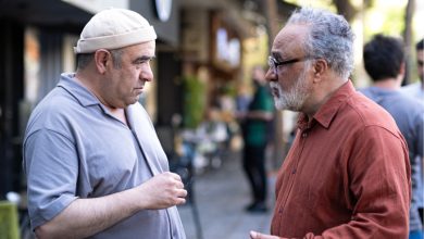 نگاه روز | حسن معجونی در کنار همسرش با تیپ نوجوونی که سن و سالش رو 2410 سال دنده عقب زد