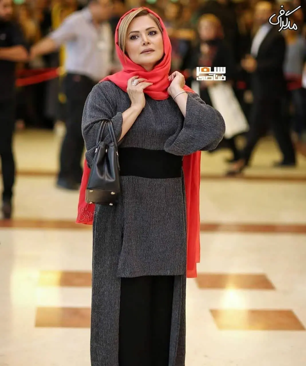 زیبایی فضایی کمند امیرسلیمانی بعد از طلاقش / دلیل جدایی طلاق :دیگه توان و تحمل نداشتم زیبایی فضایی کمند امیرسلیمانی بعد از طلاقش / دلیل جدایی طلاق :دیگه توان و تحمل نداشتم