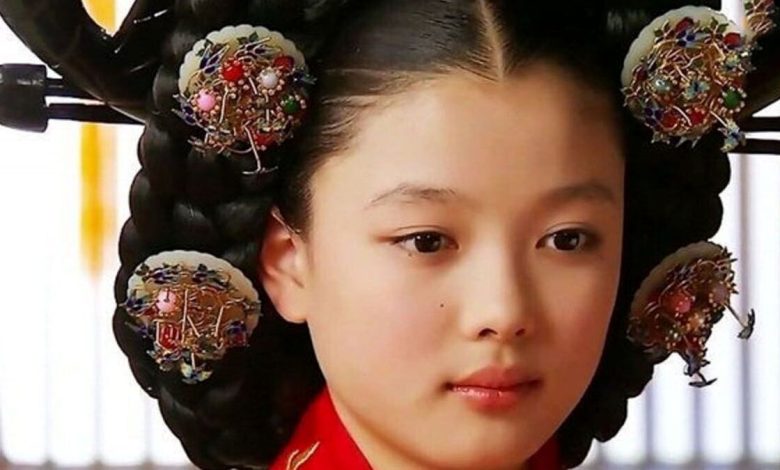 نگاه روز | استایل های متنوع «مادر یون وو» سریال افسانه خورشید و ماه بعد از گذشت ۱۲ سال