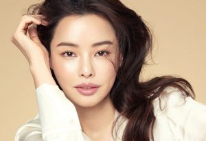 خبر روز | چهره جذاب خانم «لی هانی»؛ معروف به ملکۀ زیبایی خبر روز | چهره جذاب خانم «لی هانی»؛ معروف به ملکۀ زیبایی