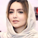 پخش زنده تصاویر |استایل پلنگی نازنین بیاتی در یک نمایشگاه هنری!