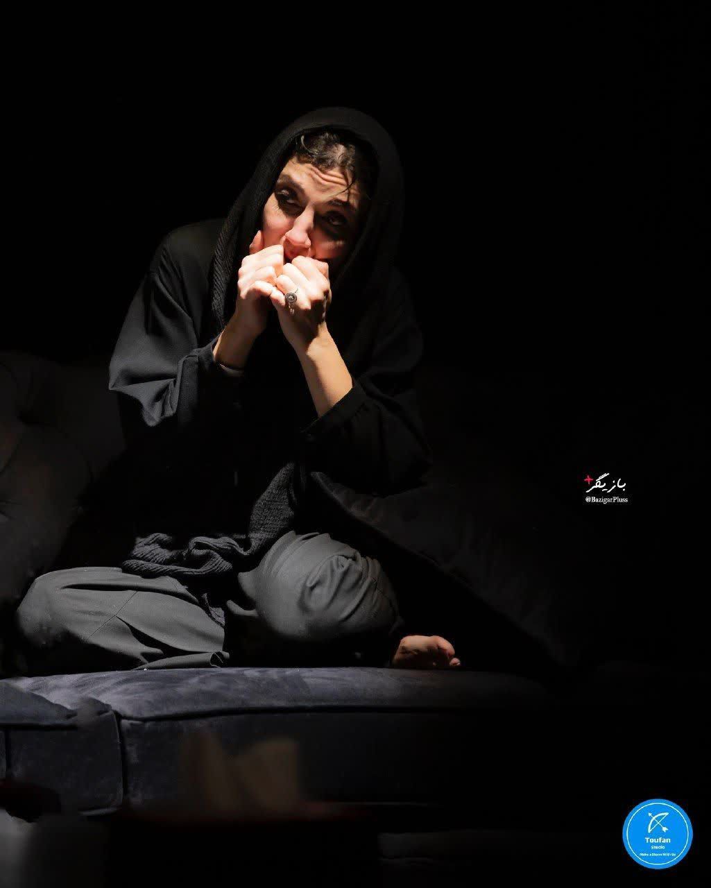 عکس امروز | تصویری بهت زده و روان پریش از حدیث میر امینی عکس امروز | تصویری بهت زده و روان پریش از حدیث میر امینی