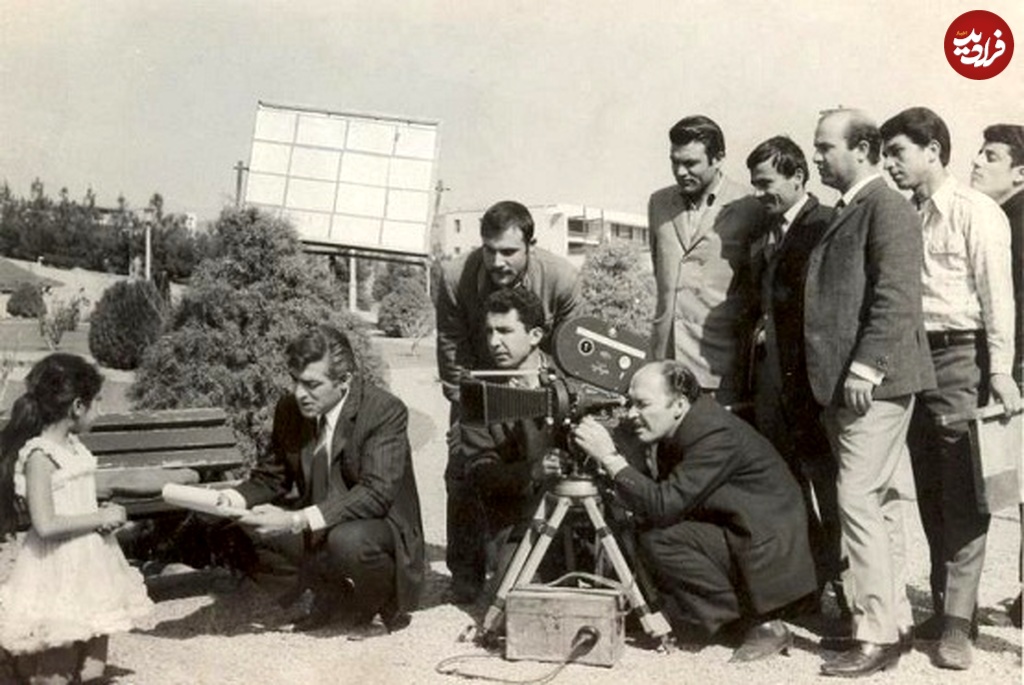 نگاه روز | تصویری از «فردین» در پشت صحنه فیلم سلطان قلب ها؛ در سال 1347 نگاه روز | تصویری از «فردین» در پشت صحنه فیلم سلطان قلب ها؛ در سال 1347
