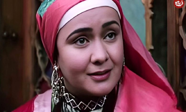 نگاه روز | چهره جدید دیدنی «مادر لیلی تاجیک» سریال در چشم باد بعد 20 سال (عکس) تغییر چهره دیدنی «مادر لیلی تاجیک» سریال در چشم باد بعد 20 سال