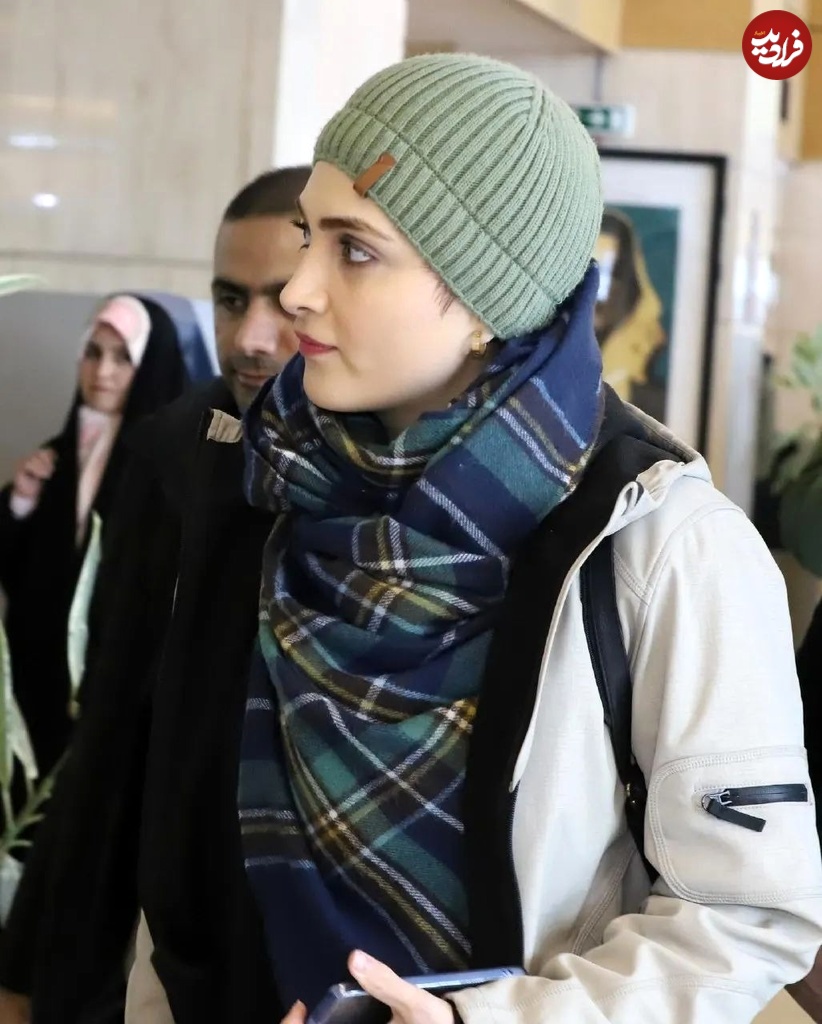 elnaz_maleek__1706902107_3294056086679553051_49366334254_11zon-3 elnaz_maleek__1706902107_3294056086679553051_49366334254_11zon