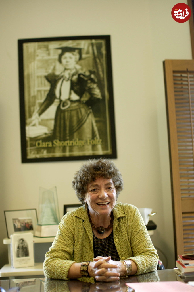 merlin_172236396_537c2f2f-664e-4364-9276-63cdf6e5bf54-superjumbo merlin_172236396_537c2f2f-664e-4364-9276-63cdf6e5bf54-superJumbo