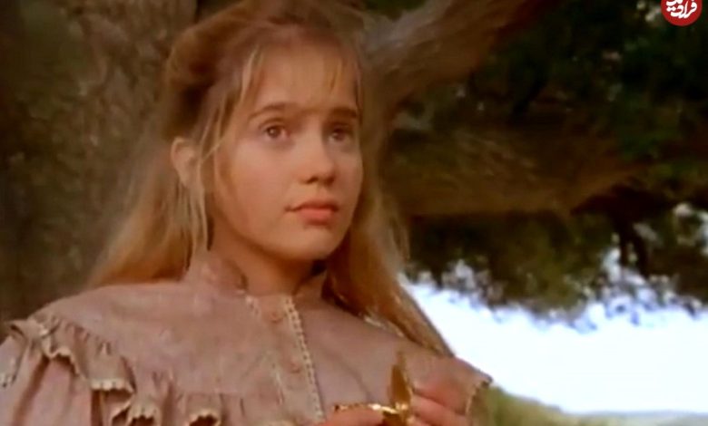 زمان وبگردی ؛ چهره جدید دیدنی «کالین» سریال پزشک دهکده بعد 31 سال در 44 سالگی (عکس) تغییر چهره دیدنی «کالین» سریال پزشک دهکده بعد 31 سال در 44 سالگی