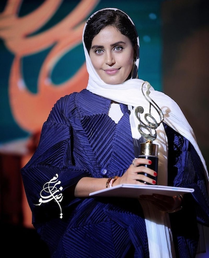 عکس امروز | همه استایل های الناز شاکردوست در جشن حافظ / خانم بازیگر ملکه خاص پوشی ایران شد! عکس امروز | همه استایل های الناز شاکردوست در جشن حافظ / خانم بازیگر ملکه خاص پوشی ایران شد!