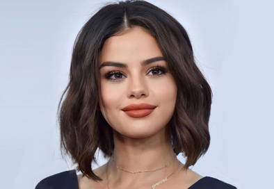 تاریخ و زمان وبگردی؛ تصویری از «سلنا گومز» متفاوت تر از همیشه در یک مراسم خاص تاریخ و زمان وبگردی؛ تصویری از «سلنا گومز» متفاوت تر از همیشه در یک مراسم خاص