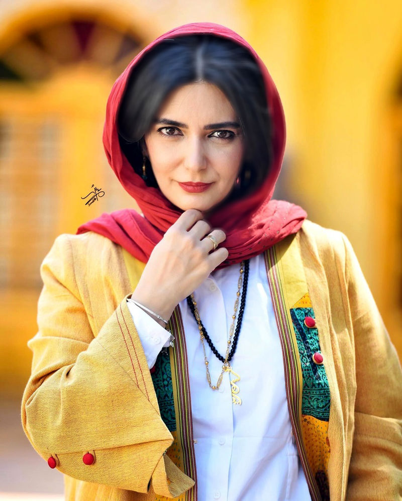 تغییر چهره جذاب لیندا کیانی در روز تولدش ! + فیلم جشن تولد دونفره وسط پارک ! تغییر چهره جذاب لیندا کیانی در روز تولدش ! + فیلم جشن تولد دونفره وسط پارک !