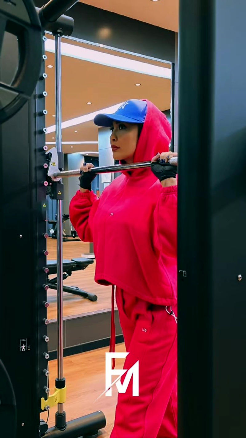 عکس داغ امروز | تغییر چهره زیبای خانم بازیگر سریال فاصله ها در باشگاه ورزشی3