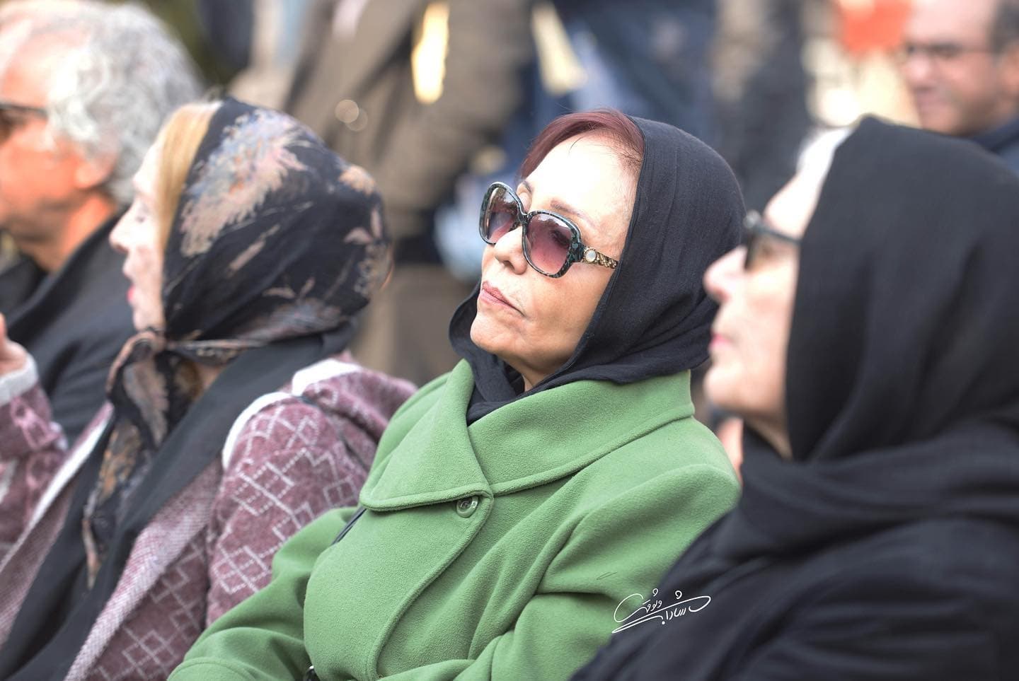 عکس امروز | استایل عجیب بازیگران زن مشهور در مراسم خاکسپاری ژاله علو عکس امروز | استایل عجیب بازیگران زن مشهور در مراسم خاکسپاری ژاله علو