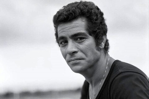 تیتر روز | دلبَری بهروز خان وثوقی پشت موتور زیبایش تیتر روز | دلبَری بهروز خان وثوقی پشت موتور زیبایش