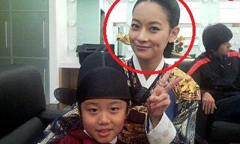 تاریخ وبگردی | عکسهای تازۀ «ملکه اینوون، همسر چهارم امپراتور» 14 سال بعد از سریال «دونگیی» عکسهای تازۀ «ملکه اینوون، همسر چهارم امپراتور» 14 سال بعد از سریال «دونگیی»