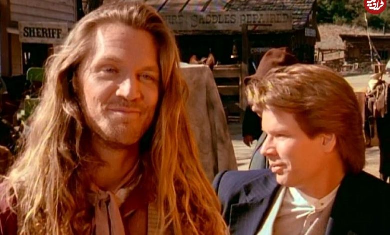 تاریخ وبگردی | چهره جدید «هنک لاوسون» 31 سال بعد سریال پزشک دهکده در 65 سالگی (عکس) تغییر چهره «هنک لاوسون» 31 سال بعد سریال پزشک دهکده در 65 سالگی