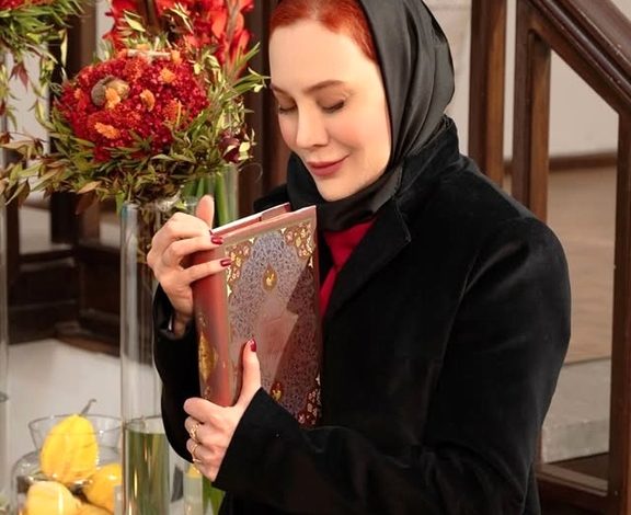 تاریخ وبگردی | تغییر چهره «آرام جعفری و سپیده خداوردی» در 43 سالگی تاریخ وبگردی | تغییر چهره «آرام جعفری و سپیده خداوردی» در 43 سالگی