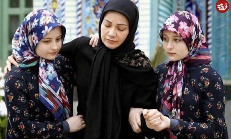 تیتر روز ؛ سفر زمان؛ «سارا و نیکا، بهروز و فهیمه» در پشت صحنه سریال پایتخت؛ سال 97 (عکس) «سارا و نیکا، بهروز و فهیمه» در پشت صحنه سریال پایتخت؛ سال 97