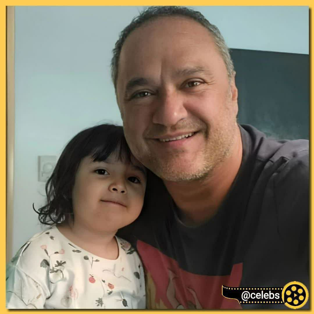 عکس داغ امروز | تغییر چهره دیدنی از رامبد جوان در کنار دختر کوچولوی خود