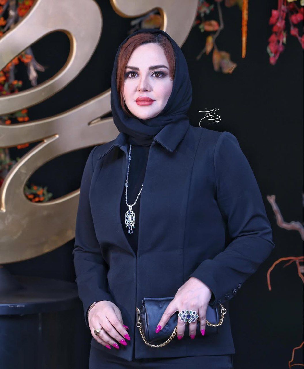 نگاه روز | تیپ نیلوفر امینی مجری دوست داشتنی در یک مراسم