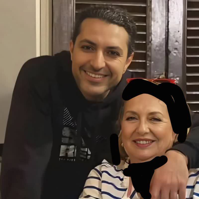 نگاه روز |تصویری از اشکان خطیبی در کنار مادرش بعد از مهاجرت به آمریکا نگاه روز |تصویری از اشکان خطیبی در کنار مادرش بعد از مهاجرت به آمریکا