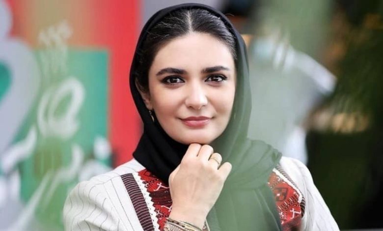 زمان وبگردی ؛ تغییر چهره «حدیثه تهرانی و لیندا کیانی» در 40 و 44 سالگی زمان وبگردی ؛ تغییر چهره «حدیثه تهرانی و لیندا کیانی» در 40 و 44 سالگی