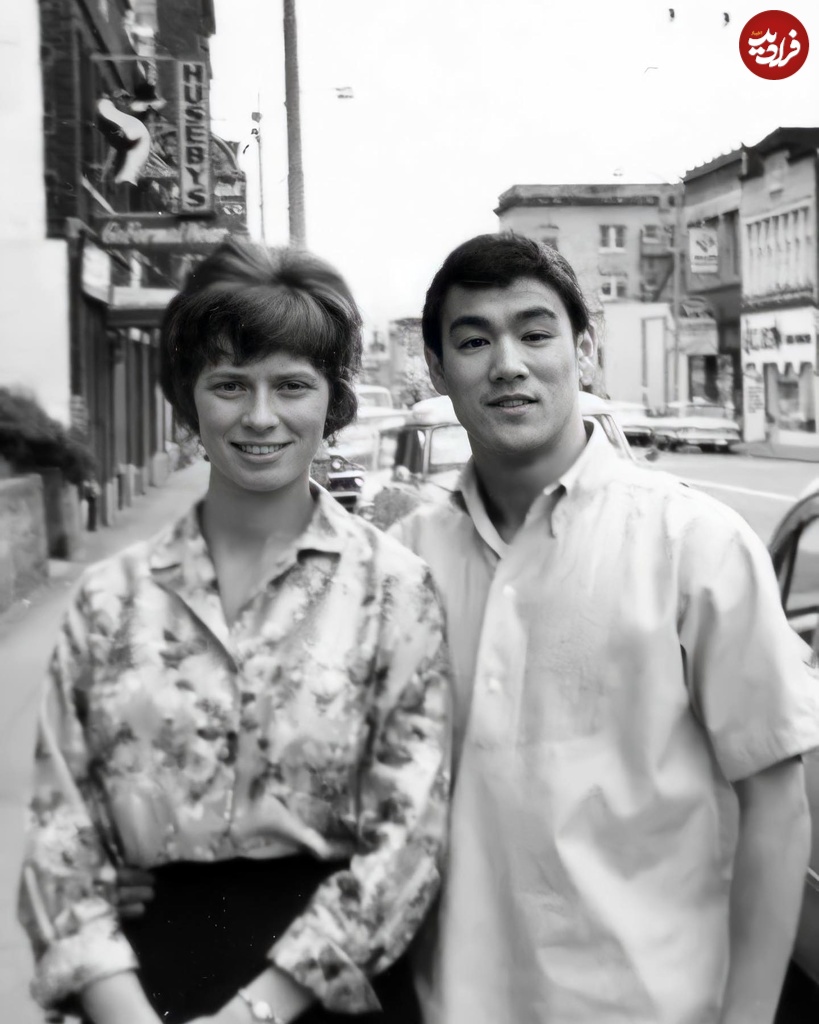 bruceleejunfan_1600277459_2399623708900974739_654445937628129 bruceleejunfan_1600277459_2399623708900974739_6544459376 (1)