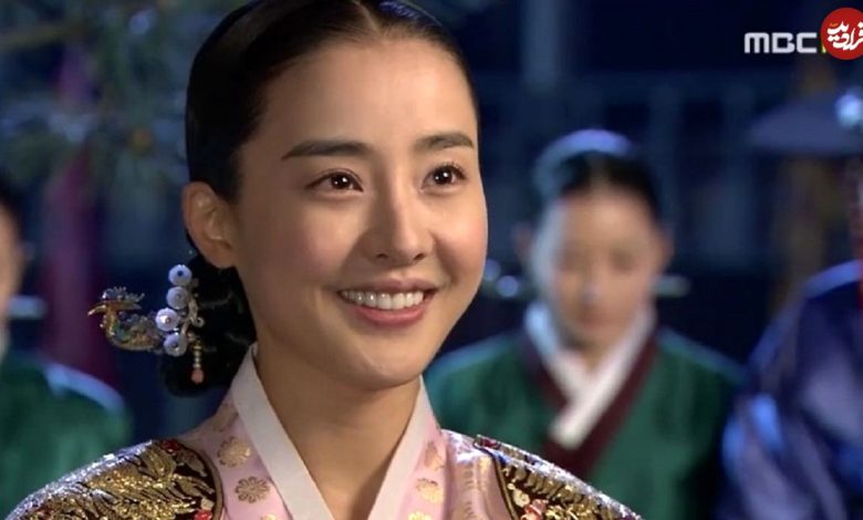 نگاه روز | چهره جدید «ملکه هیویی» سریال ایسان بعد 17 سال در 47 سالگی (عکس) تغییر چهره «ملکه هیویی» سریال ایسان بعد 17 سال در 47 سالگی