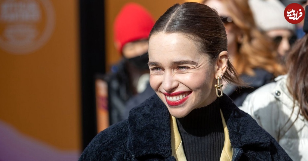 emilia-clarke-meconnaissable-elle-change-radicalement-coupe-de-cheveux emilia-clarke-meconnaissable-elle-change-radicalement-coupe-de-cheveux