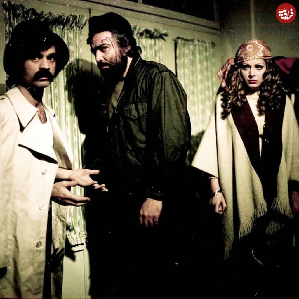 قاب امروز | «منوچهر وثوق و مهدی فخیم زاده» در نمایی از فیلم فری دست قشنگ؛ سال 56 قاب امروز | «منوچهر وثوق و مهدی فخیم زاده» در نمایی از فیلم فری دست قشنگ؛ سال 56