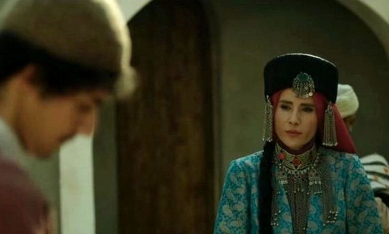 زمان وبگردی ؛ استایل متفاوت همسر مقصود بیگ کلانتر «مهیار عیار» بیرون سریال (تصاویر) استایل متفاوت همسر مقصود بیگ کلانتر «مهیار عیار» بیرون سریال