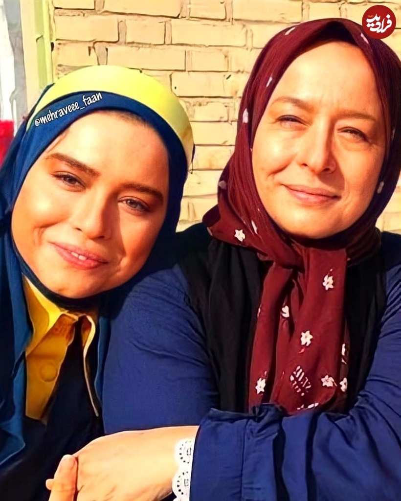 تاریخ وبگردی | نگاهی به ژست صمیمی «مهری و کیمیا» در پشت صحنه سریال کیمیا؛ سال 94