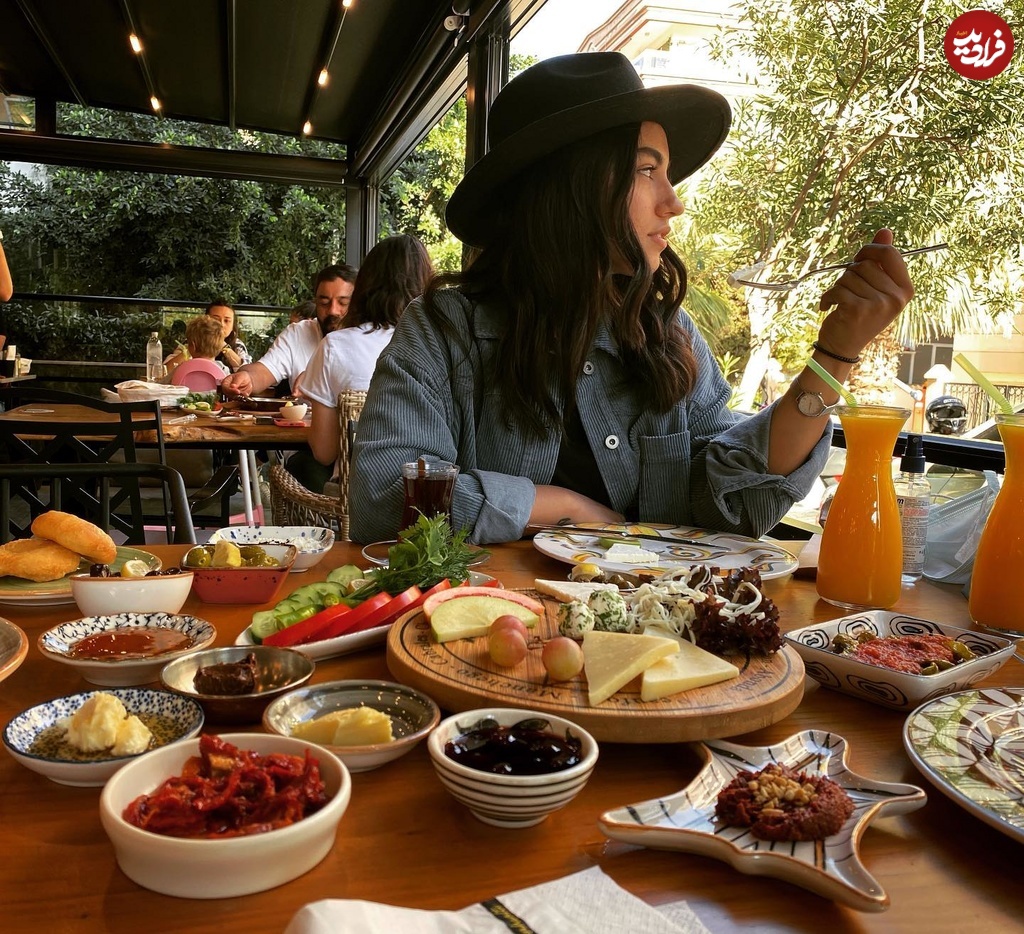 nikinasirian_1632555026_2670387570413847284_1037869862 nikinasirian_1632555026_2670387570413847284_1037869862