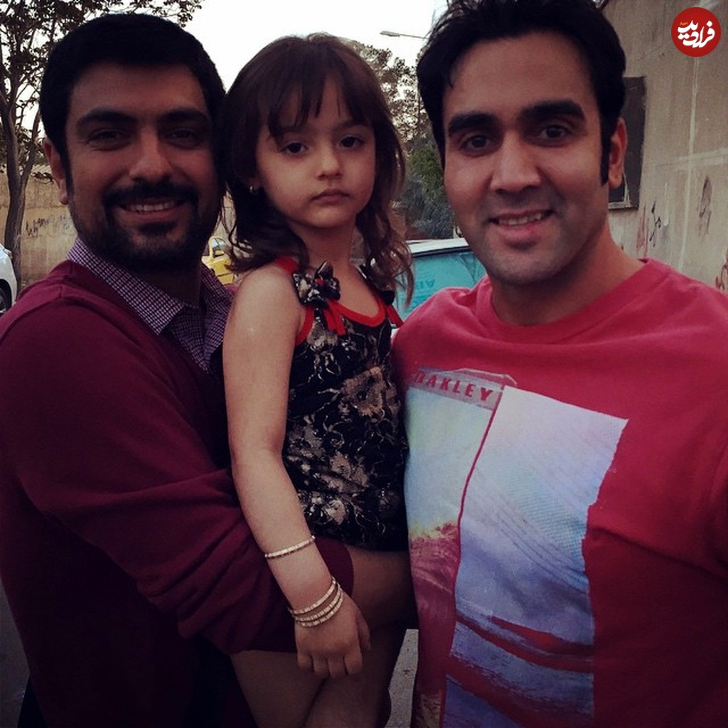 تاریخ وبگردی |«پورسرخ، شایلین و مهدی پاکدل» در پشت صحنه سریال کیمیا؛ سال 94 تاریخ وبگردی |«پورسرخ، شایلین و مهدی پاکدل» در پشت صحنه سریال کیمیا؛ سال 94