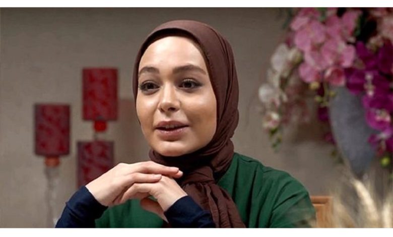 زمان وبگردی | ارغوان مشکات سریال دلدادگان بر سر مزار استاد «شجریان»