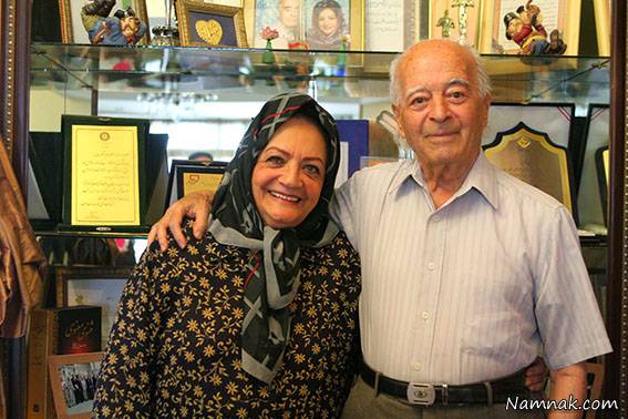 زمان وبگردی ؛ «شهلا ریاحی و علی محزون» در تئاتر سلطان عبدالحمید؛ سال 1324 زمان وبگردی ؛ «شهلا ریاحی و علی محزون» در تئاتر سلطان عبدالحمید؛ سال 1324