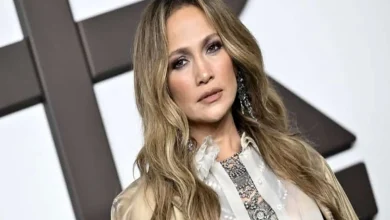 تاریخ وبگردی | تغییر چهره و استایل«جنیفر لوپز» در خیابان های نیویورک ! / شلواری که عمرا زنان ایرانی بپوشند اما اونجا مد جنیفریه !