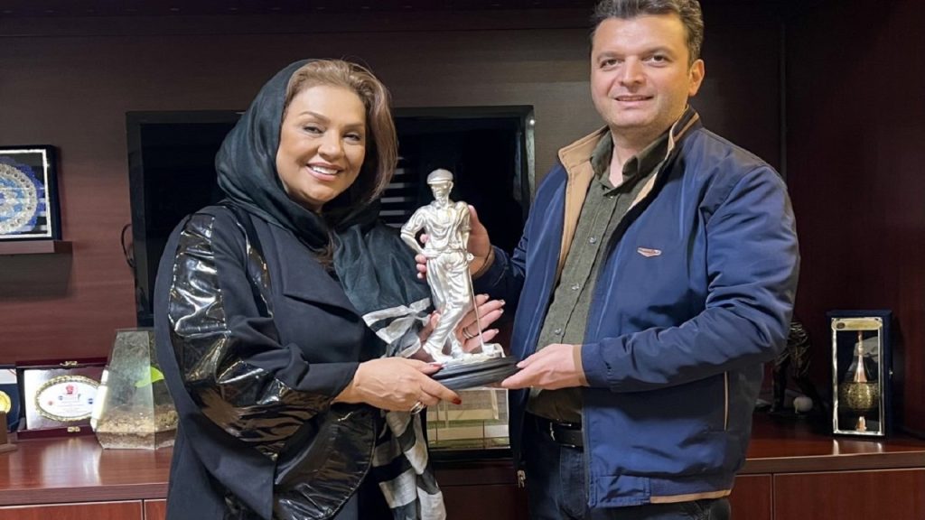 قاب امروز | نسرین مقانلو به تیم گلف پیوست