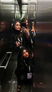 نگاه روز | تیپ و چهره جدید «نفس بازغی و مادرش مستانه مهاجر» در کلکته هند